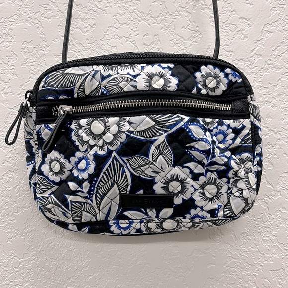 Vera Bradley Quilted Floral Crossbody With RFID Card Protection - Picture 1 of 9